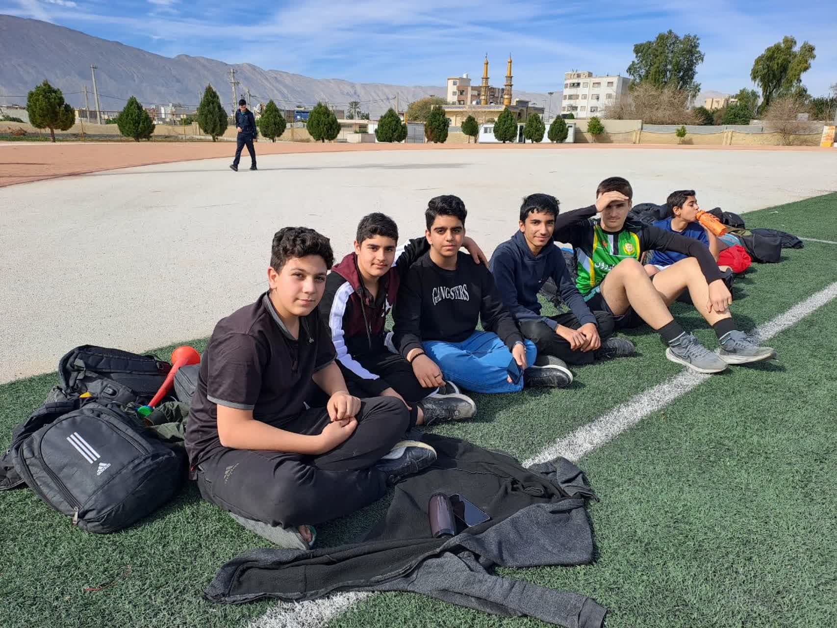 دبیرستان پسرانه مفید ورزشگاه کبیری