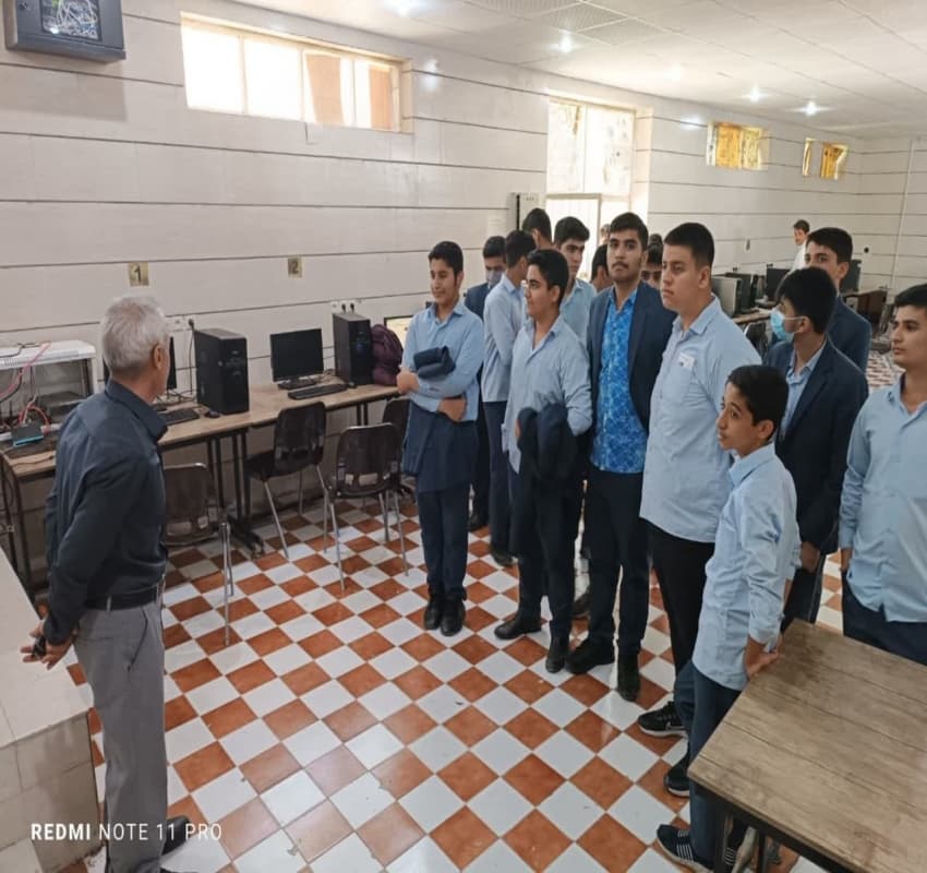 بازدید از هنرستان 