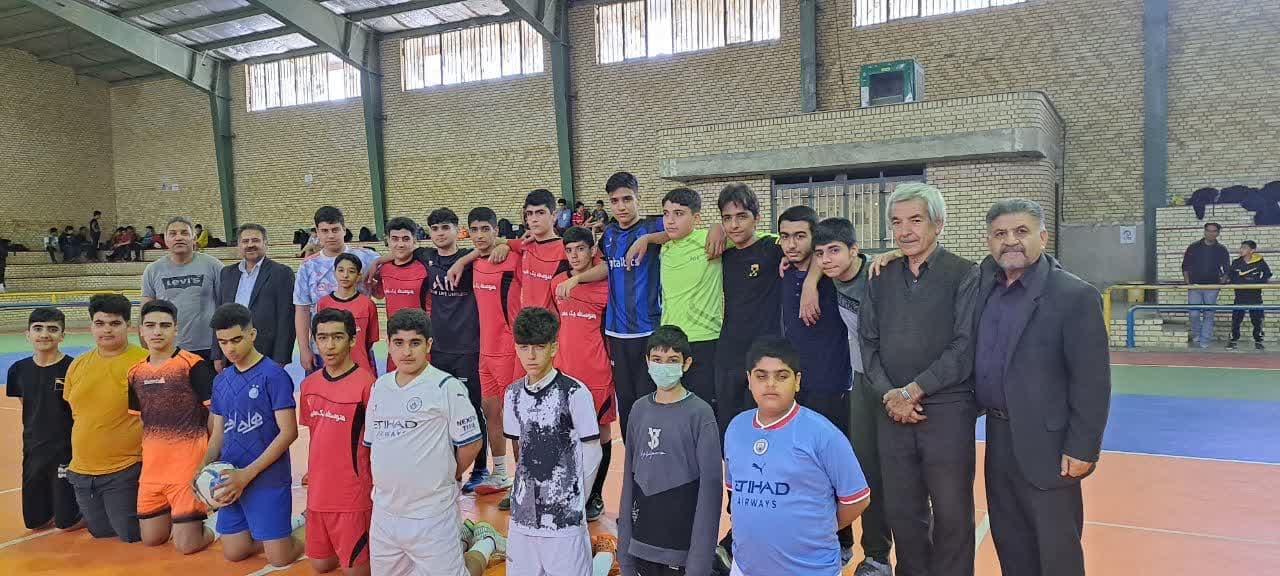 دبیرستان مفید کازرون